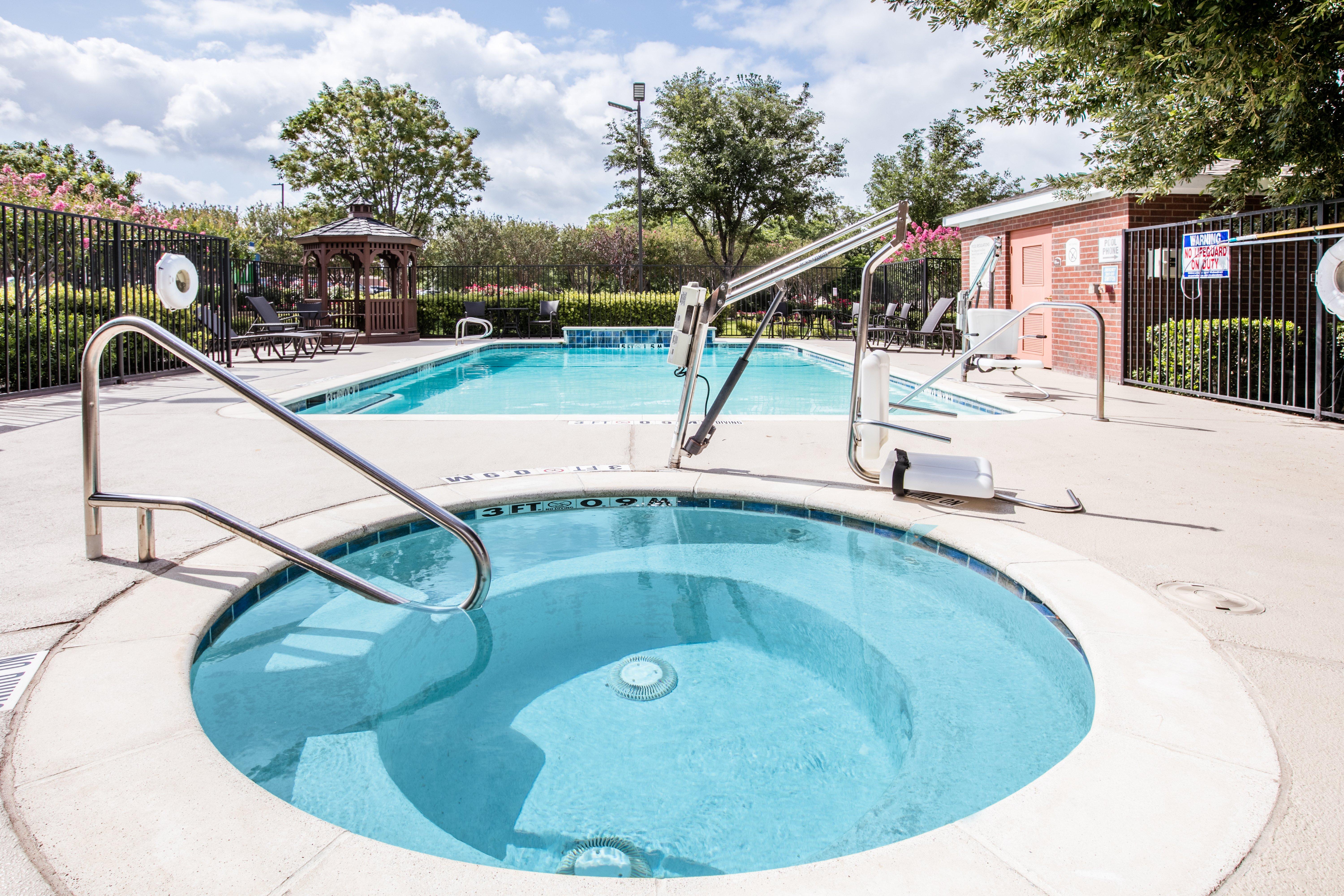 Holiday Inn Express Hotel & Suites Dallas - Grand Prairie I-20 By Ihg Dış mekan fotoğraf