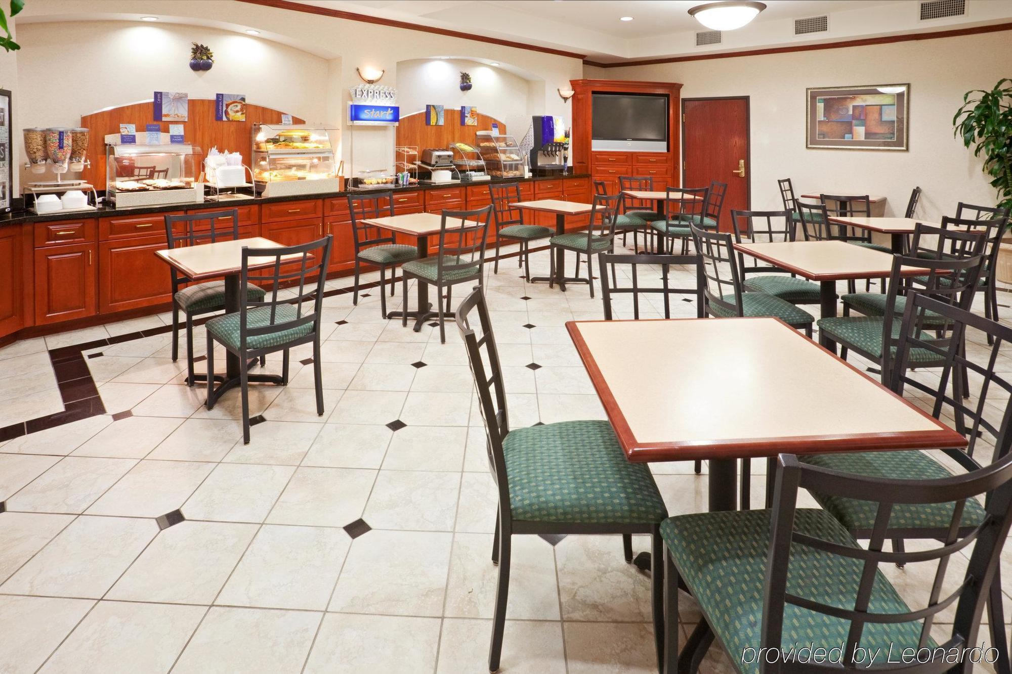 Holiday Inn Express Hotel & Suites Dallas - Grand Prairie I-20 By Ihg Dış mekan fotoğraf